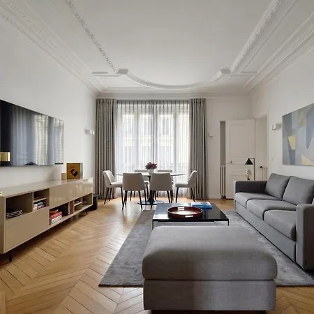 3br Berri Champs Elysees Parigi