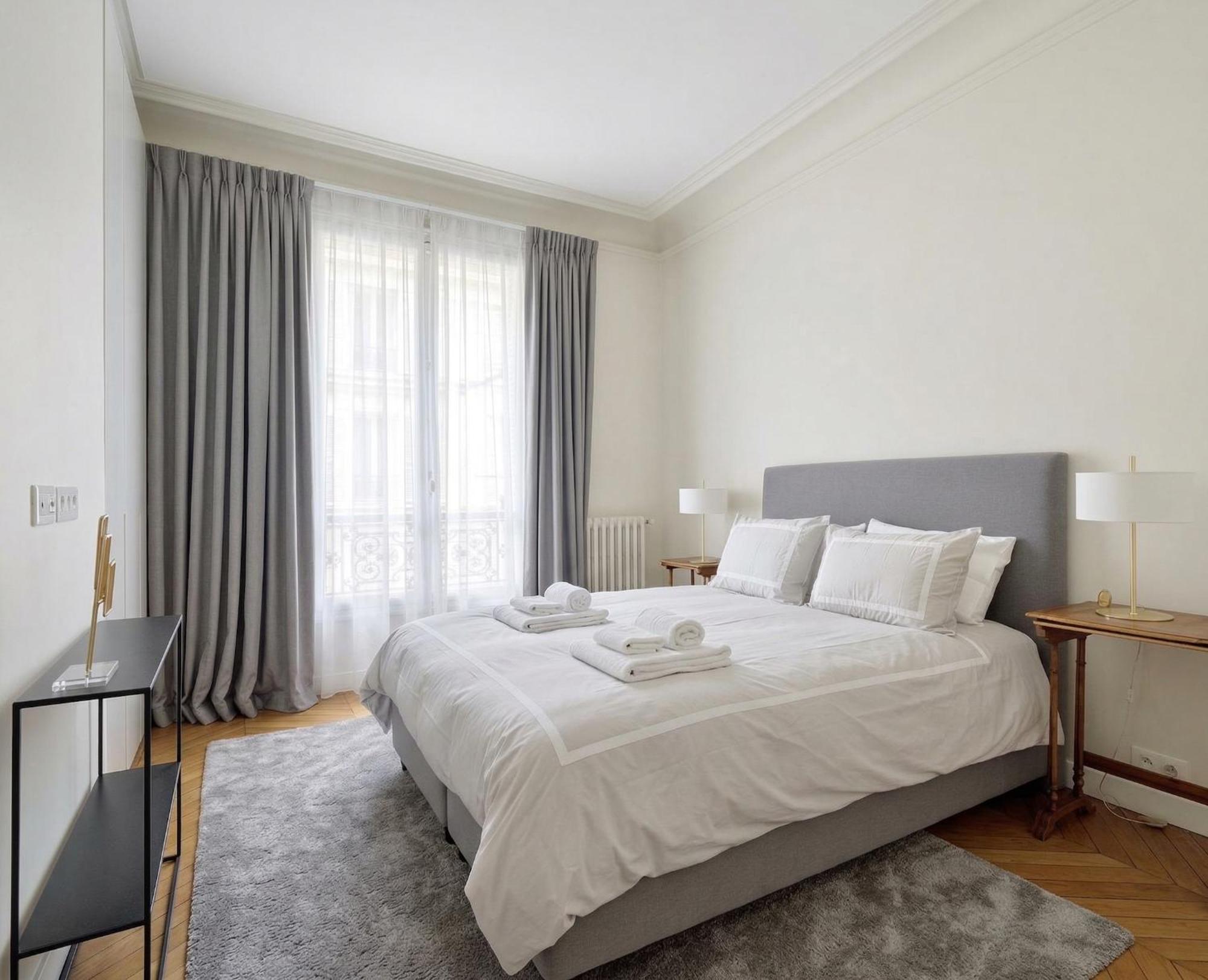 Appartamento 3br Berri Champs Elysees Parigi